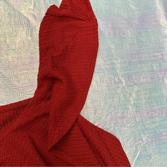 Nine West Women’s M Tiered Flutter Sleeveless Top Dogwood Leaf Red - Picture 7 of 13